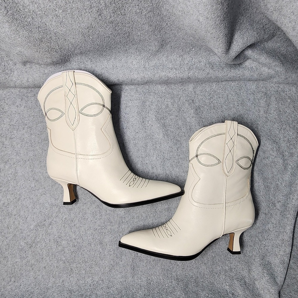 Dolce Vita Womens Angel Western Bootie Womens Size 8 White Leather Kitten‎ Heel